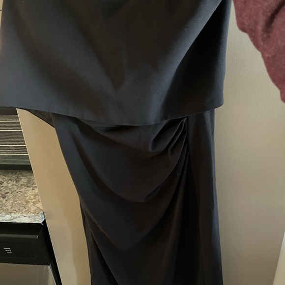 Off-the-Shoulder dress - Picture 3 of 3